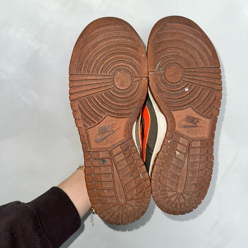 Nike Dunk Low SE - Olive Green & Orange - Picture 6 of 6